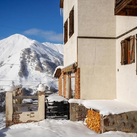 Snow Time Cottage Gudauri Exterior photo